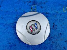 9599588 Buick Regal 2000 2001 2002 2003 2004 Silver Center Cap 4038 - Oem #a