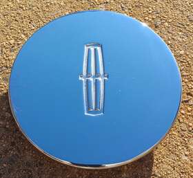 2f32-1a096-aa Lincoln Continental Center Cap Chrome 1998-2002 Part # 01