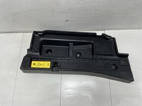 Eox000053 Rover 2004 Land Range Hse Rear Left Driver Side Trunk Spare Wheel Trim