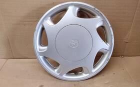 Toyota 570-61087 1997-2000 Camry 4 Cylinder 14 Inch 7 Hole Wheel Cover
