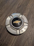 Gm Avalanche, Silverado, Suburban, Tahoe Alloy Wheel Center Cap 9596343 #2D-4. Fixed Price $24.95.