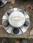 98 99 00 01 02 03 04 Chevy S10 Blazer 4X2 Center Cap 15731941 Oem Used. Fixed Price $24.99.