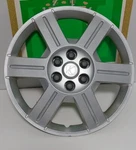 2005 Saturn Relay 17 Hubcap Lug Bolt On Wheelcover Oem Silver Used #9596498. Fixed Price $39.99.