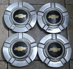 Set Of Oem 2007-13 Chevy Silverado Tahoe Suburban Center Hubcaps 9596343. Fixed Price $59.99.