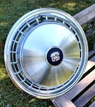 Nos 1977 Cadillac Deville Oem Wheel Cover Hubcap - Superb Condition. Fixed Price $93.71.
